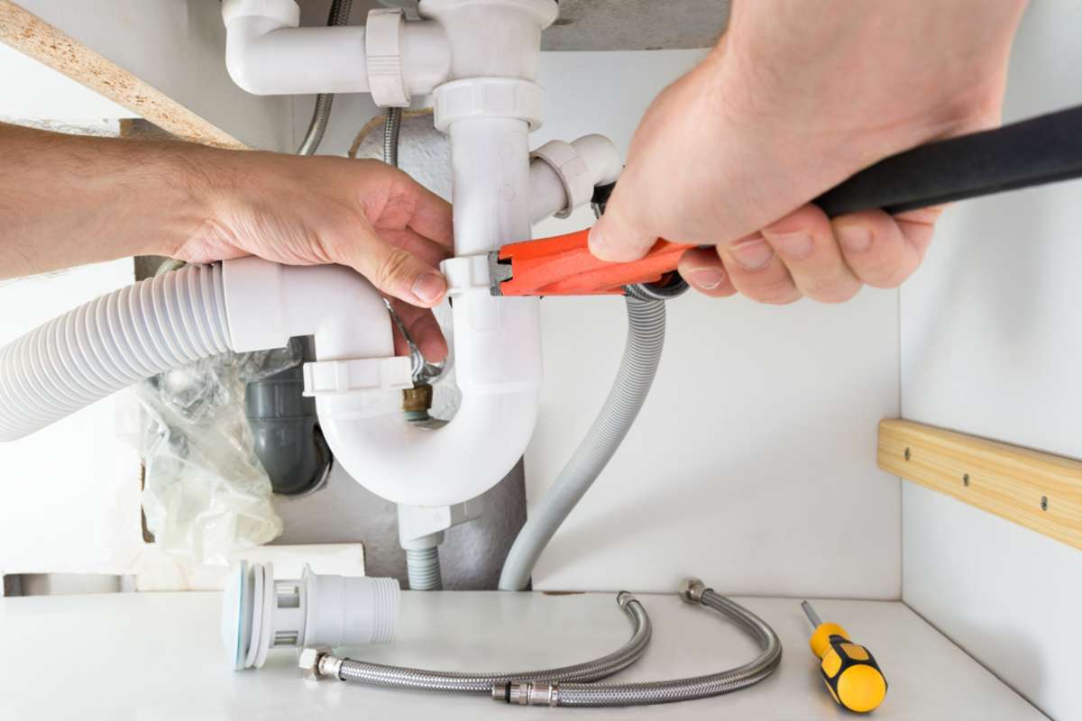 The best property management Glen Burnie offers handles maintenance like plumbing. 