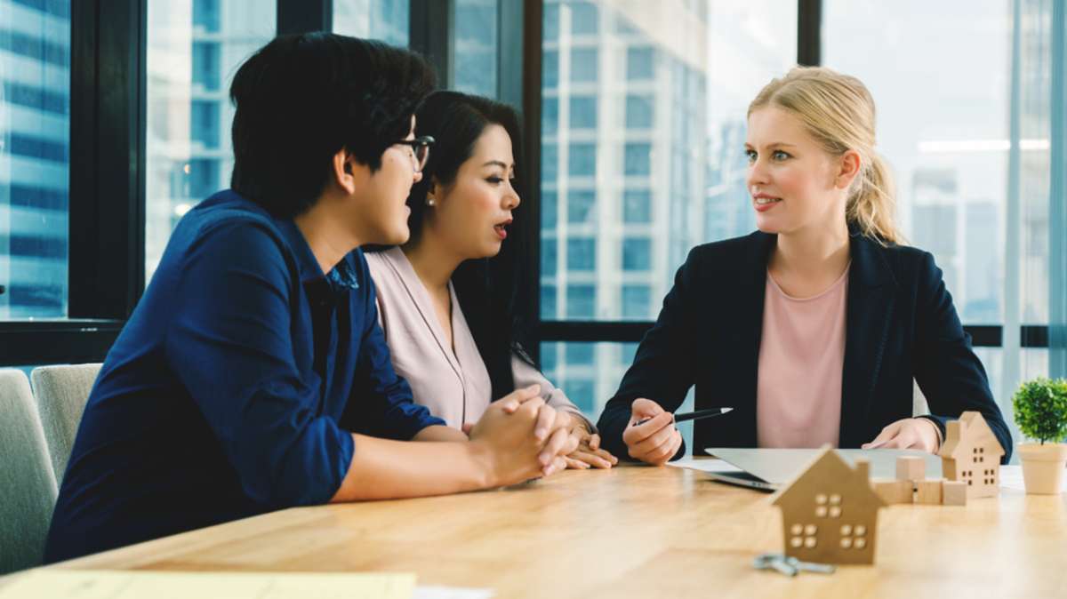 Financial officials are advising family in home buying